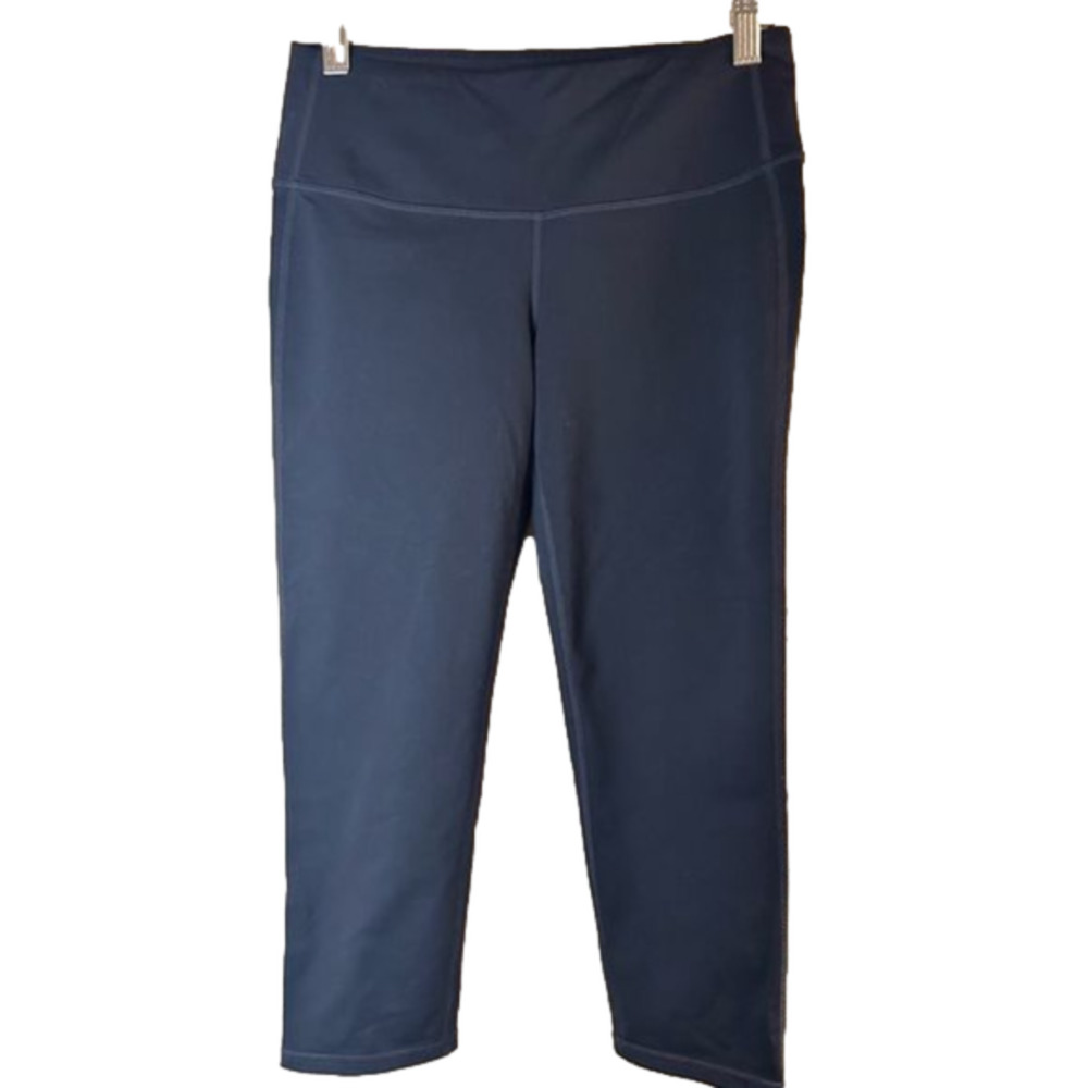 Athleta: Like New Cropped/Capri Black Leggings - Small